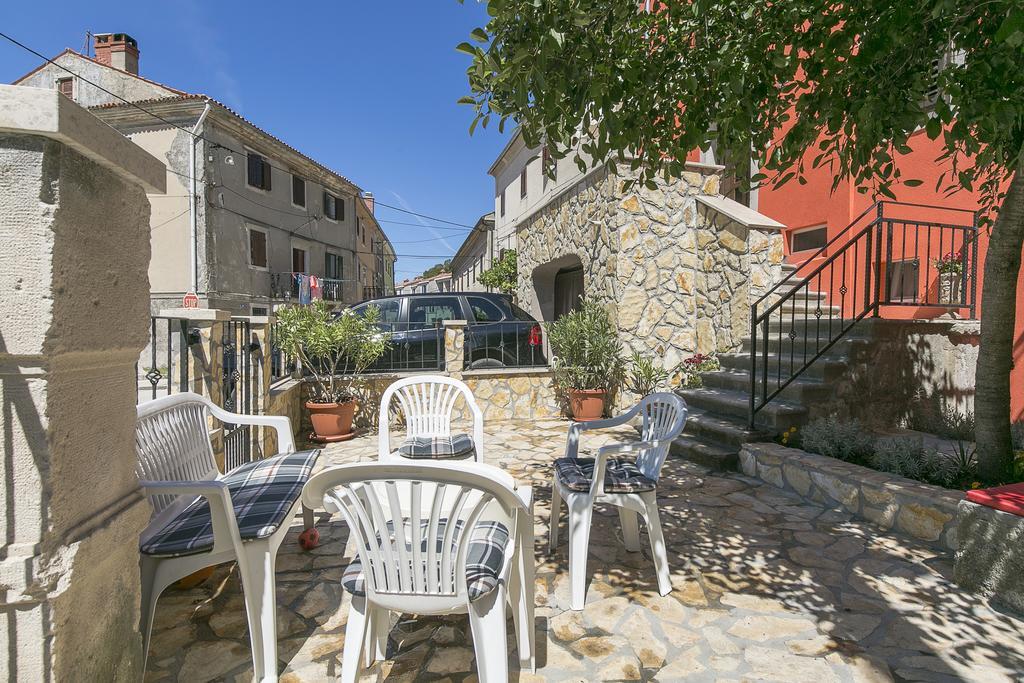 Haus In Istrien Direkt Am Meer Plomin Exterior foto